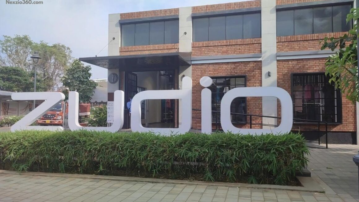 Zudio Coimbatore at No 605-608, Avanashi Road, Papanaickenpalayam, Coimbatore